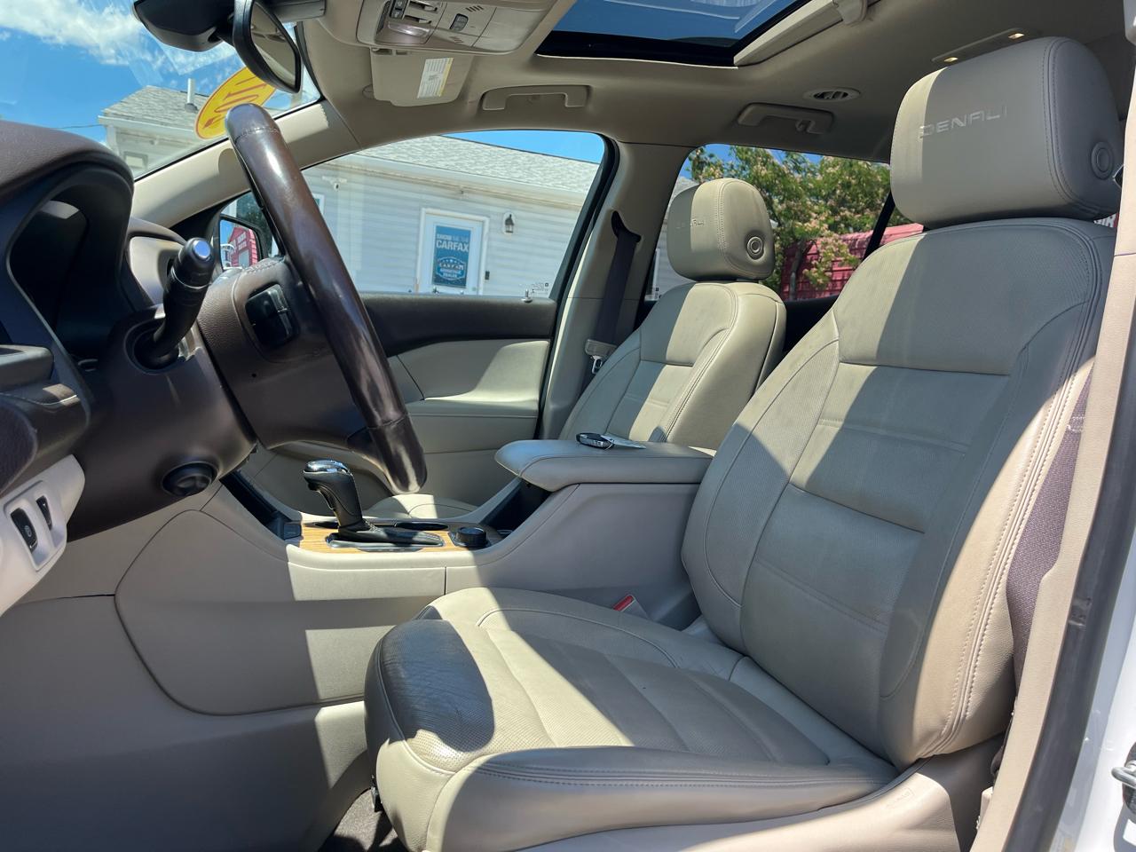 GMC Acadia Denali AWD 2017