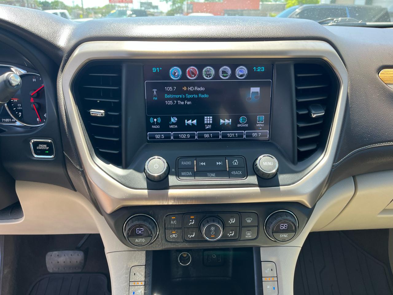 GMC Acadia Denali AWD 2017