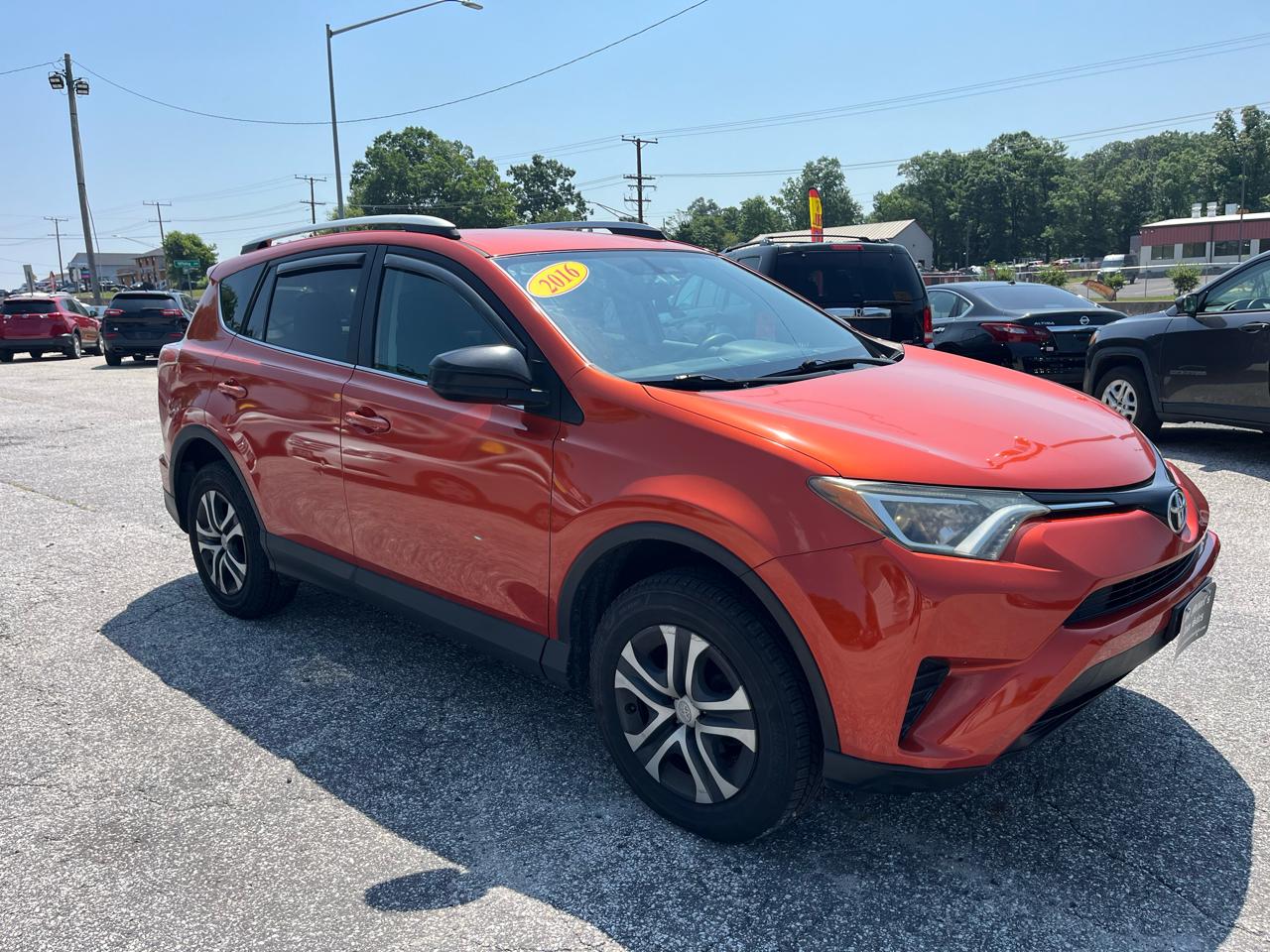 Toyota RAV4 LE AWD 2016