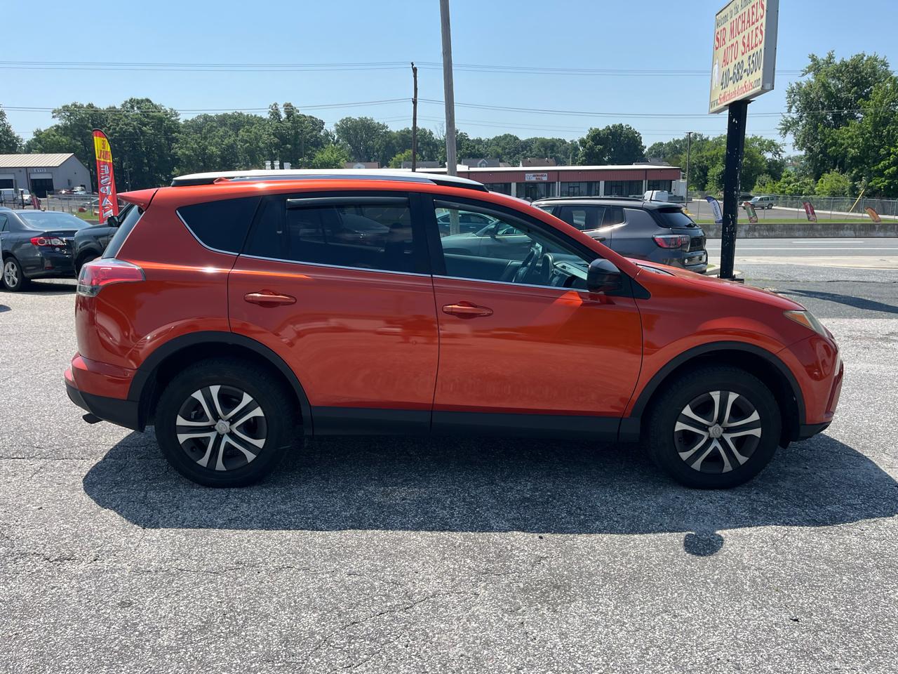 Toyota RAV4 LE AWD 2016