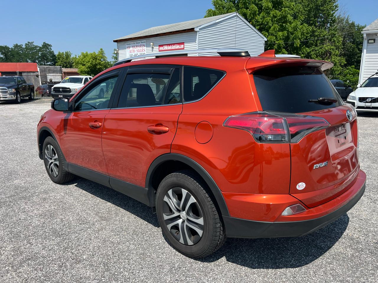 Toyota RAV4 LE AWD 2016