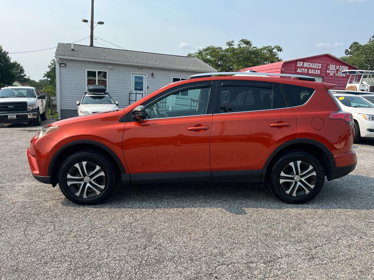 Toyota RAV4 LE AWD 2016