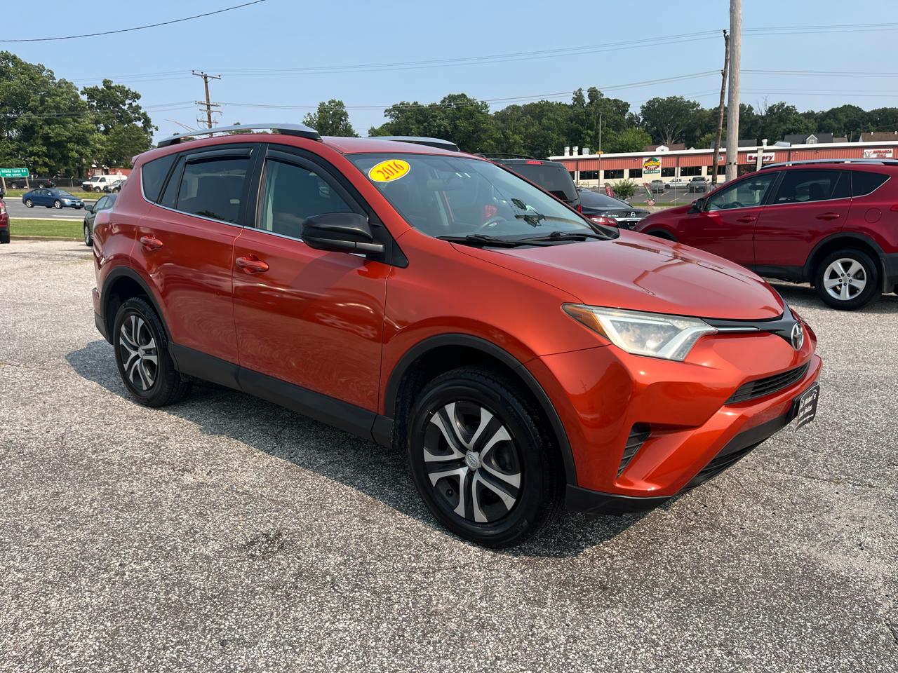 Toyota RAV4 LE AWD 2016