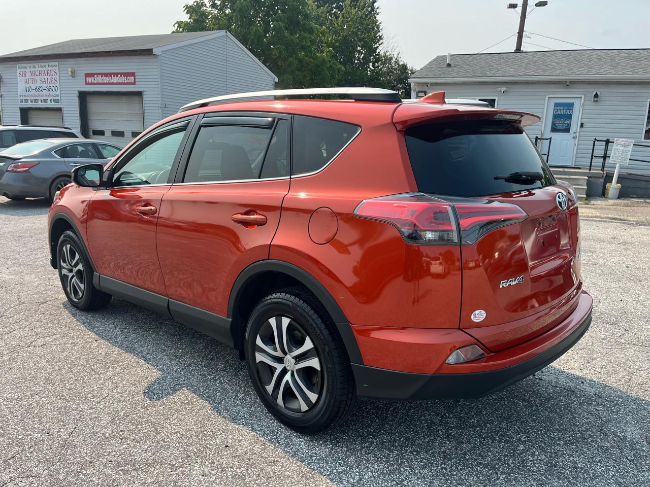 Toyota RAV4 LE AWD 2016