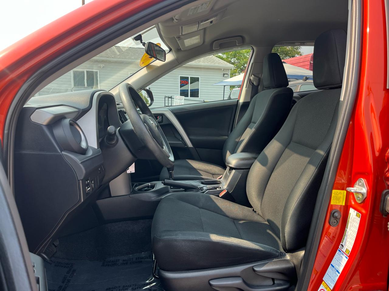 Toyota RAV4 LE AWD 2016