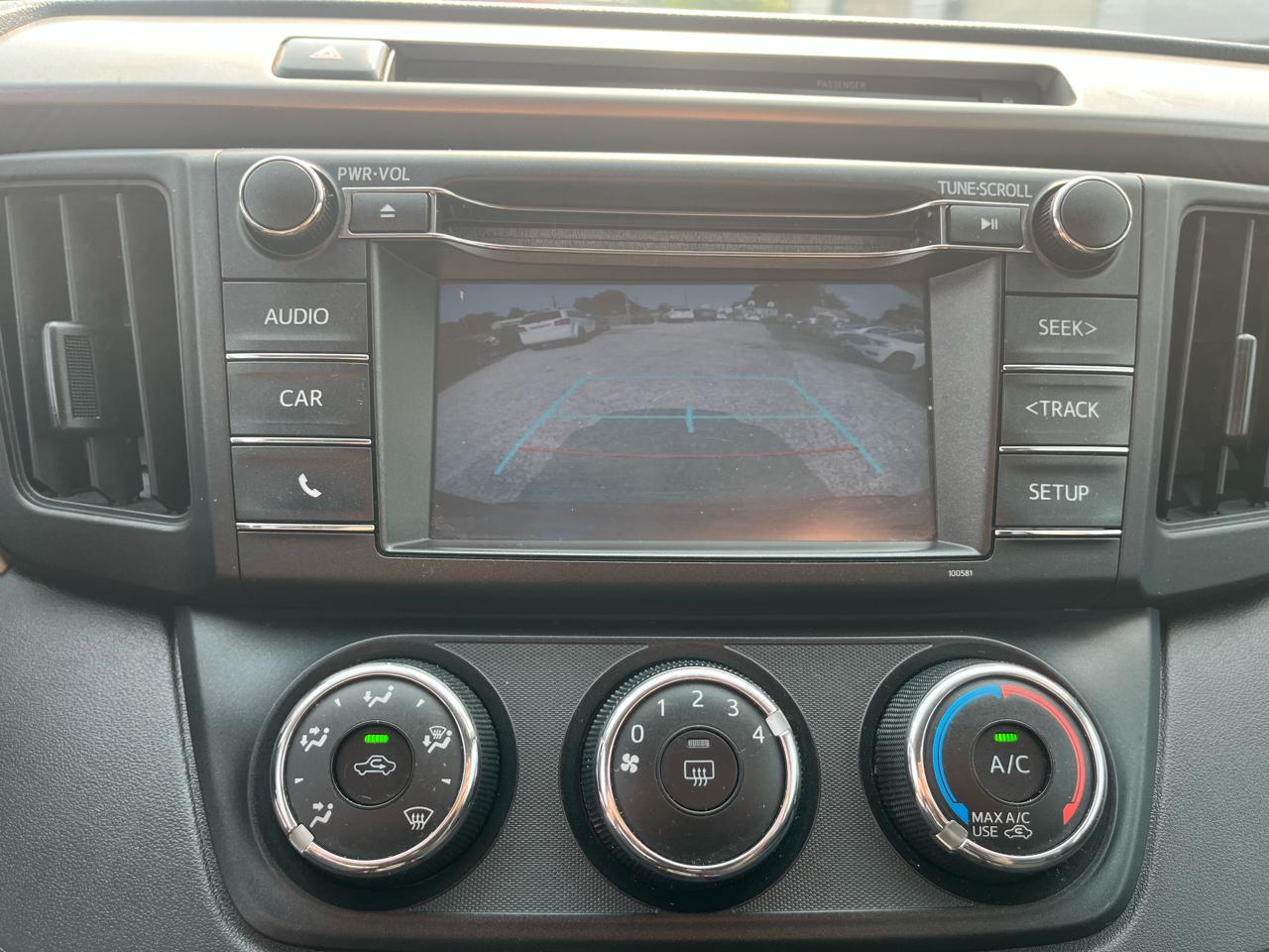 Toyota RAV4 LE AWD 2016