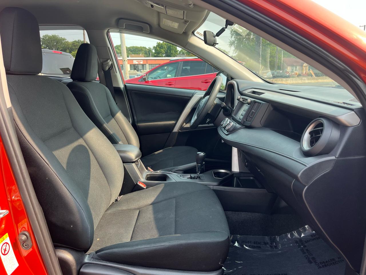 Toyota RAV4 LE AWD 2016