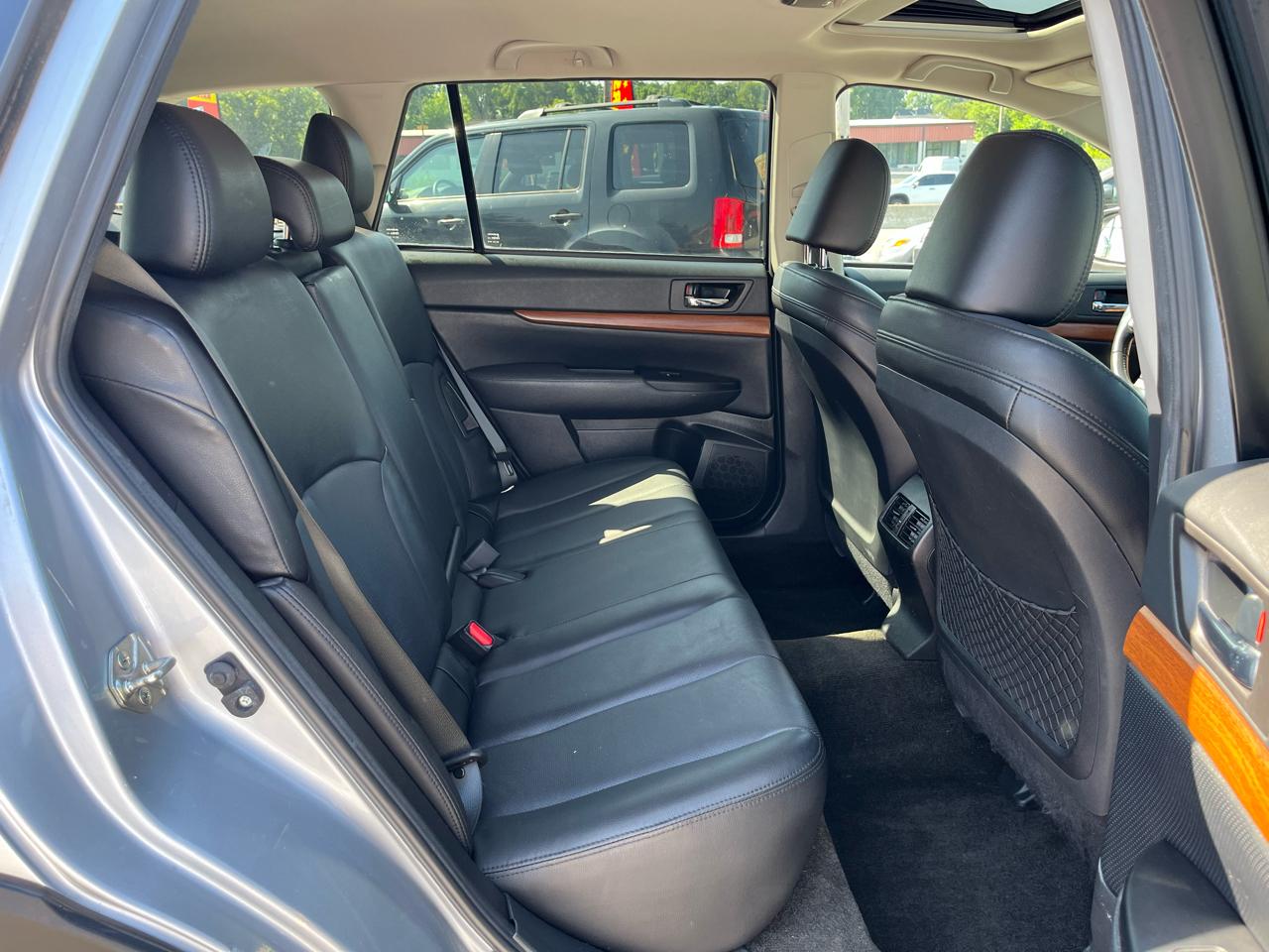 Subaru Outback Limited 2013