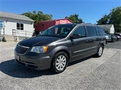 2015 Chrysler Town & Country 