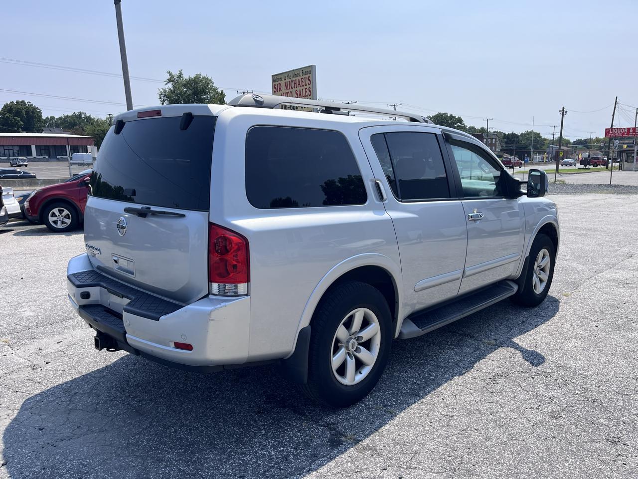 Nissan Armada SV 4WD 2015