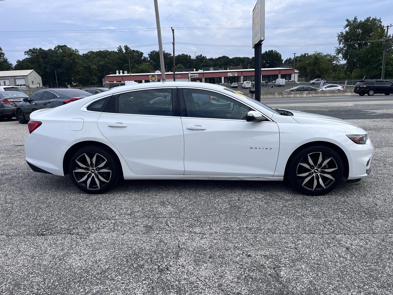 Chevrolet Malibu 4dr Sdn LT w/1LT 2017