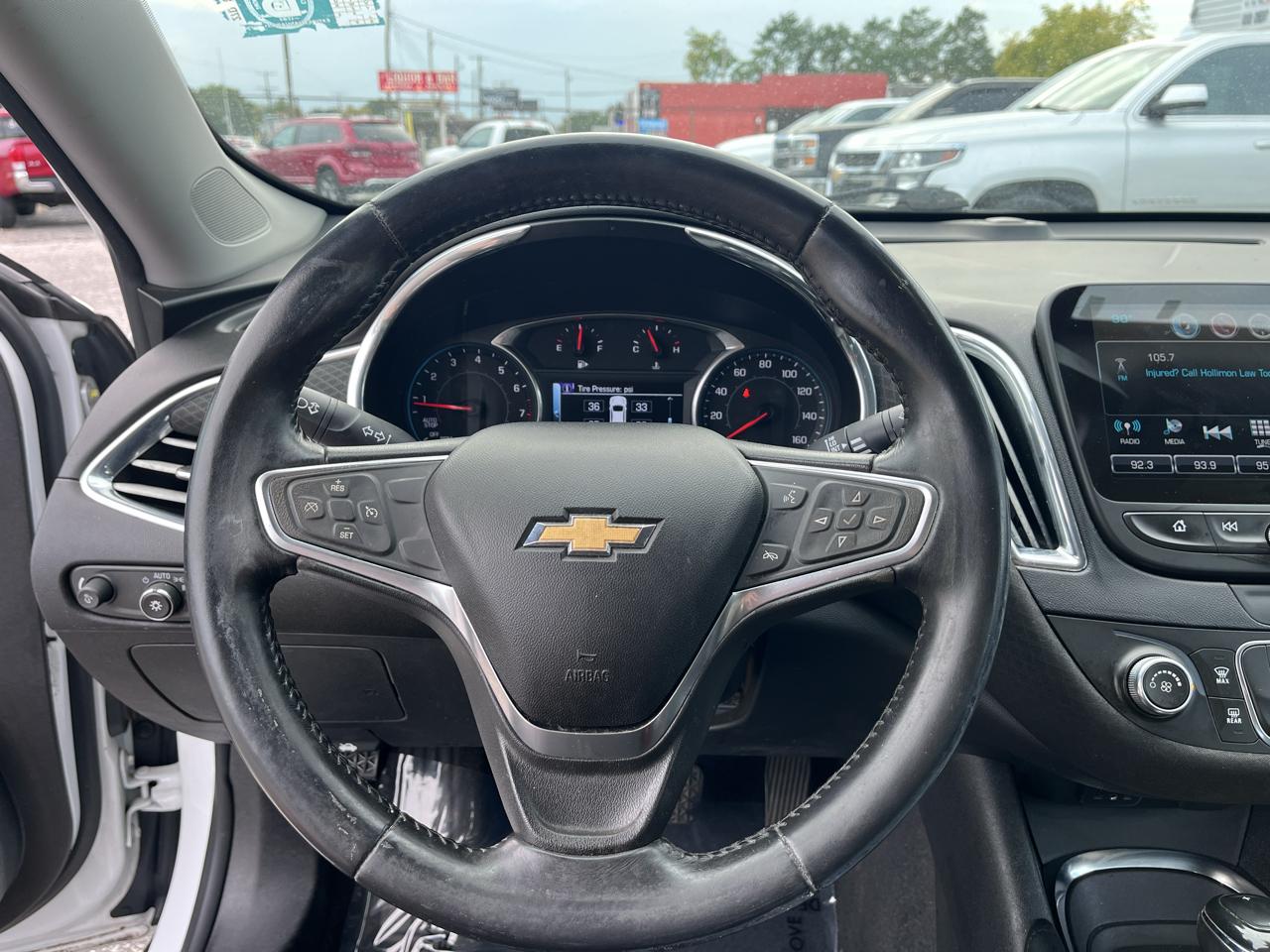 Chevrolet Malibu 4dr Sdn LT w/1LT 2017
