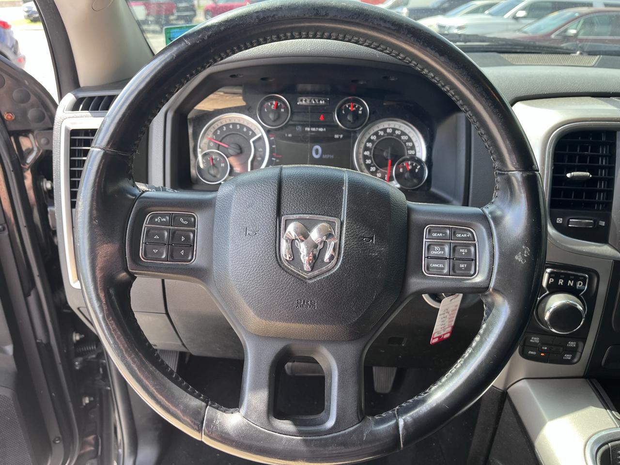 RAM 1500 Big Horn 4x4 Crew Cab 5'7" Box 2018