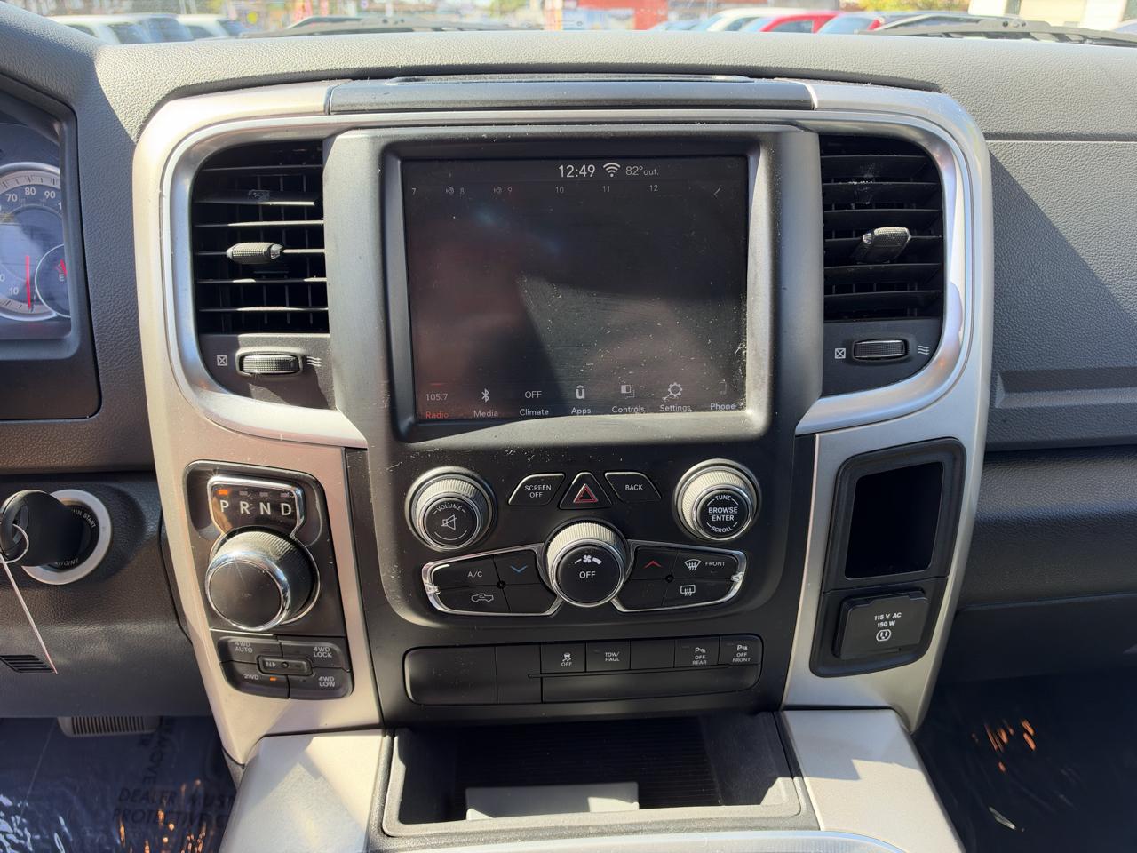 RAM 1500 Big Horn 4x4 Crew Cab 5'7" Box 2018