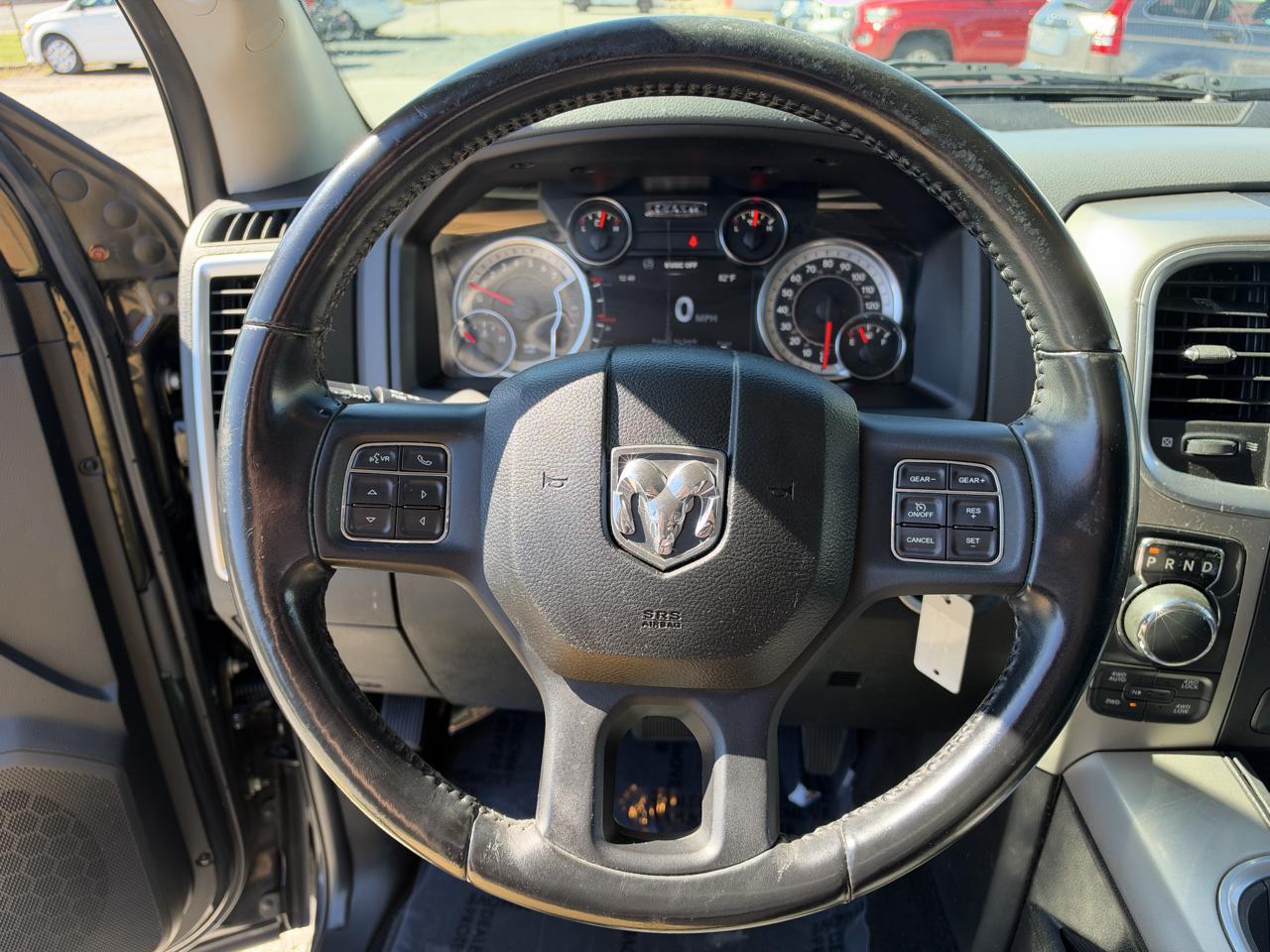 RAM 1500 Big Horn 4x4 Crew Cab 5'7" Box 2018