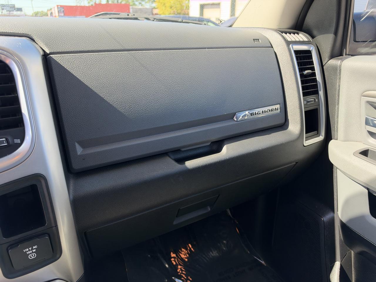 RAM 1500 Big Horn 4x4 Crew Cab 5'7" Box 2018