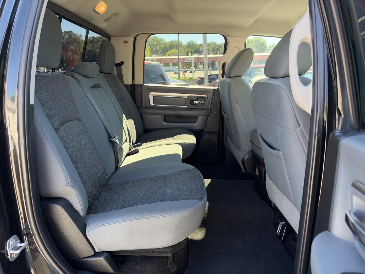 RAM 1500 Big Horn 4x4 Crew Cab 5'7" Box 2018