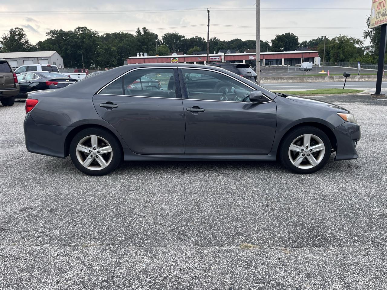 Toyota Camry SE 2013
