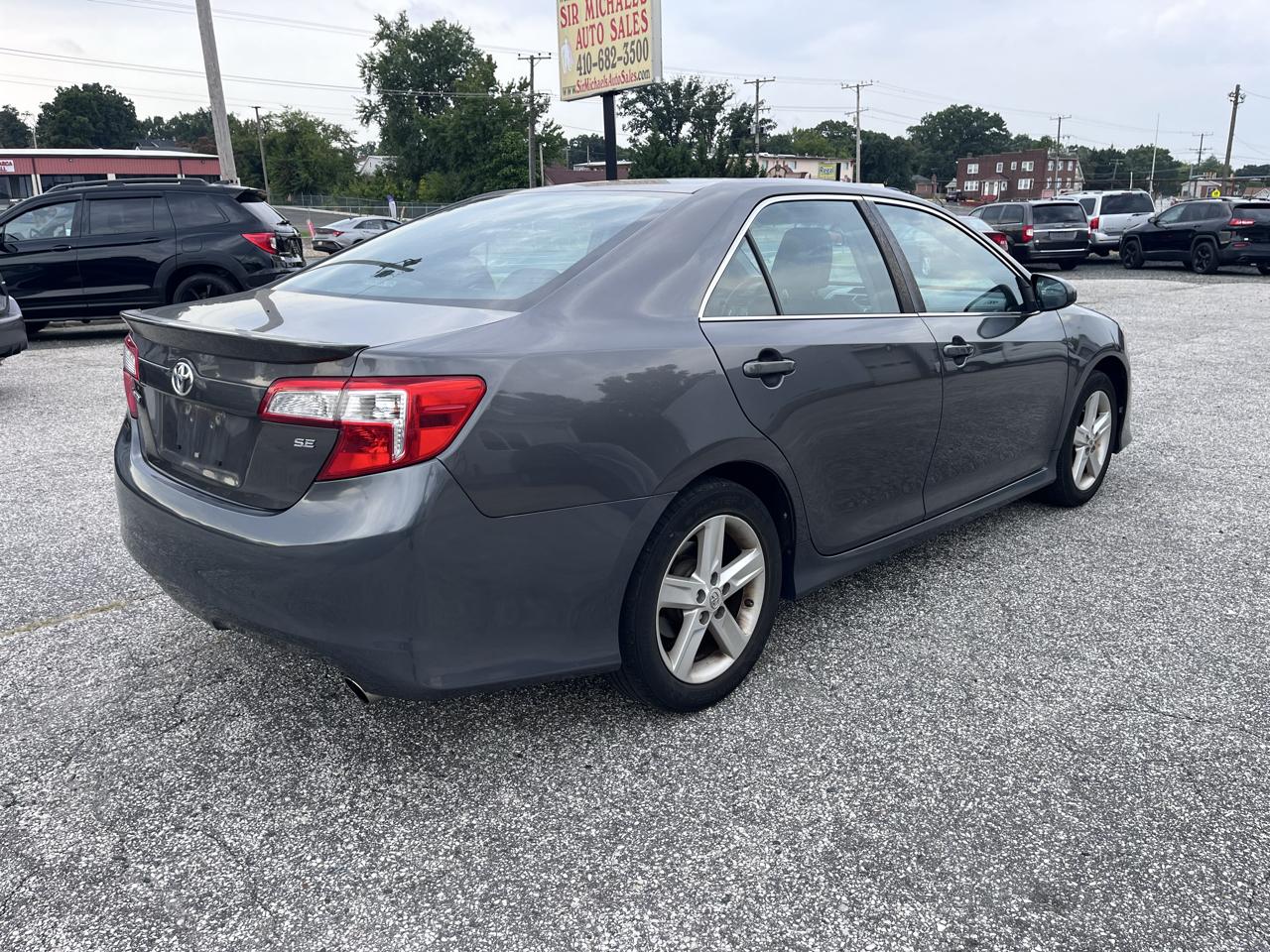 Toyota Camry SE 2013