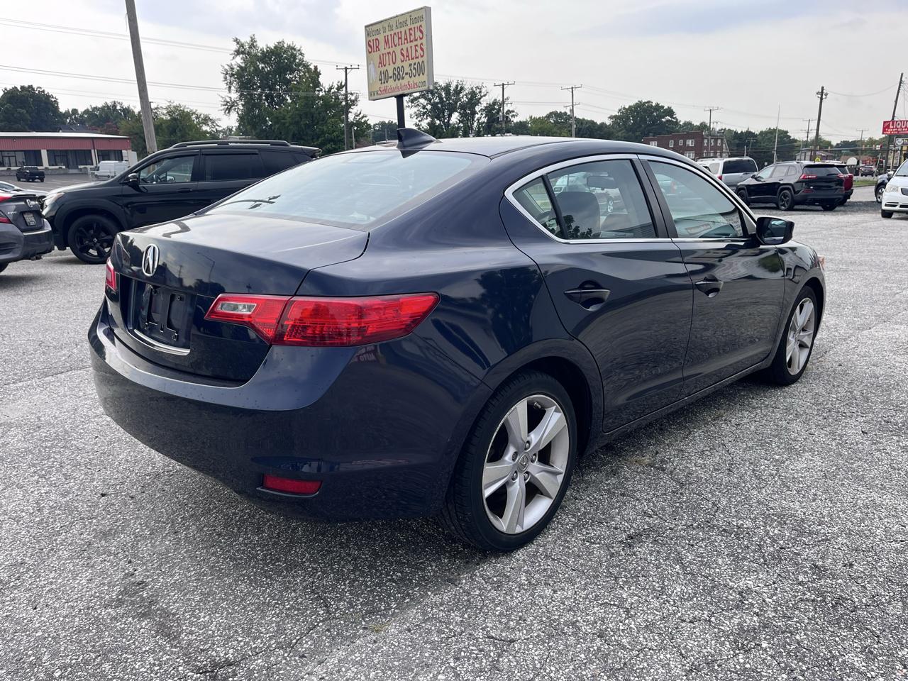 Acura ILX 4dr Sdn 2.0L 2015