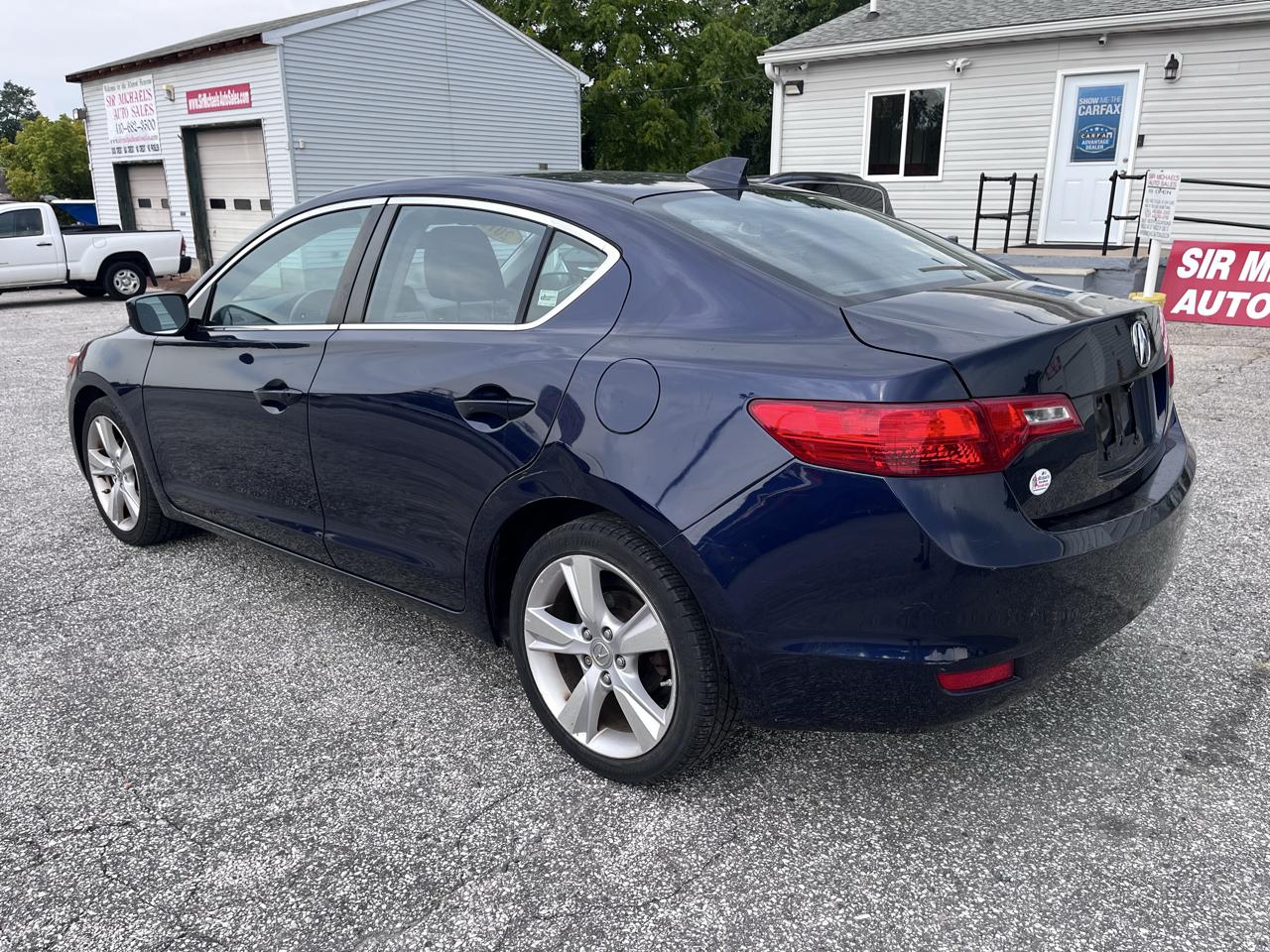 Acura ILX 4dr Sdn 2.0L 2015