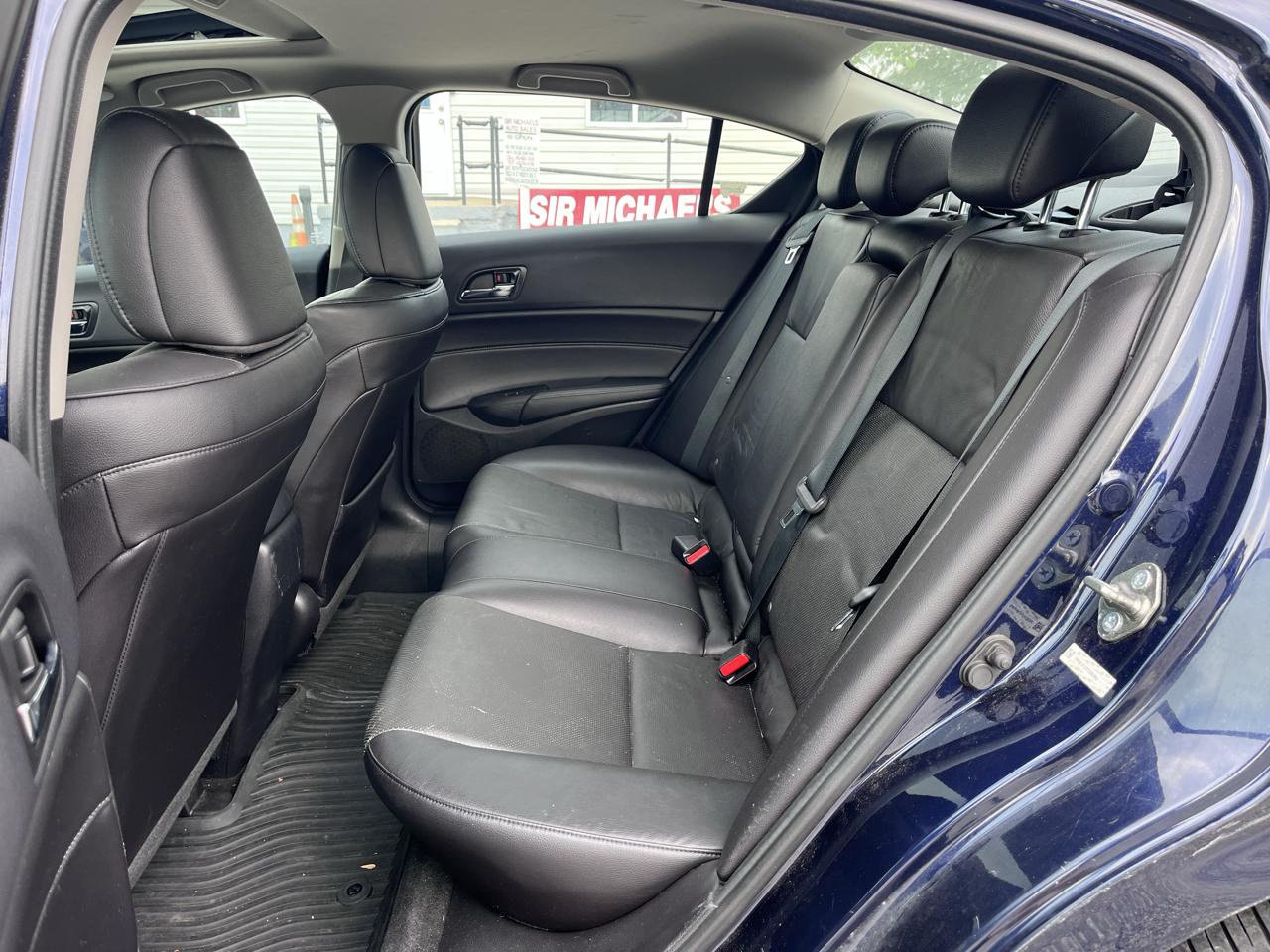 Acura ILX 4dr Sdn 2.0L 2015