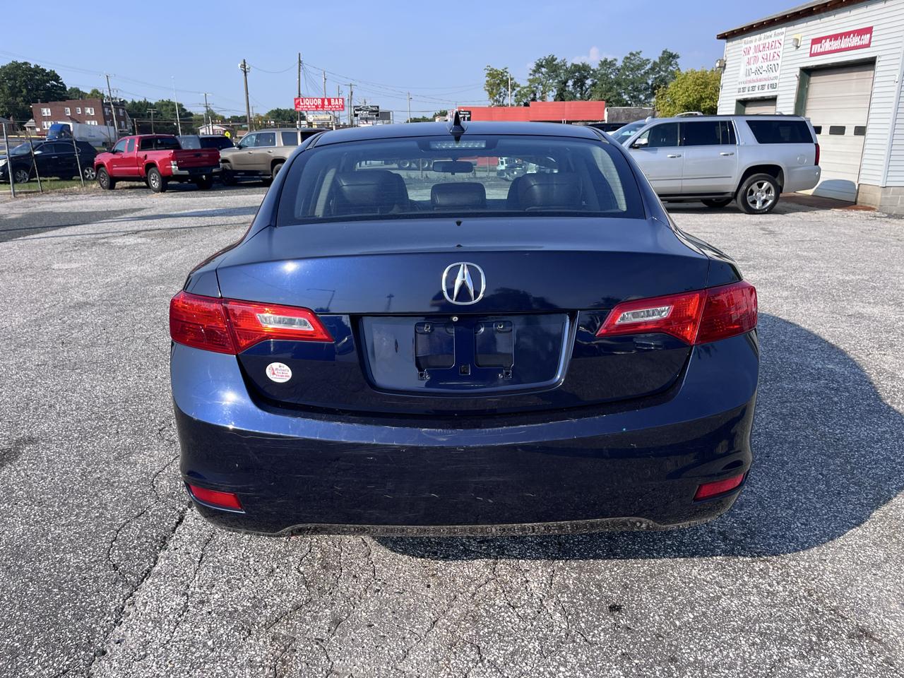 Acura ILX 4dr Sdn 2.0L 2015