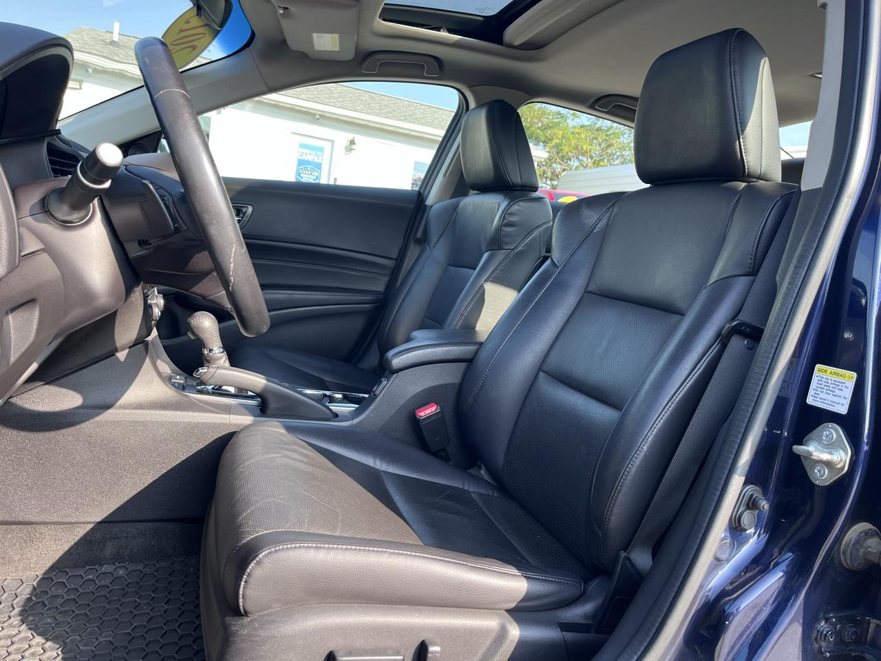 Acura ILX 4dr Sdn 2.0L 2015