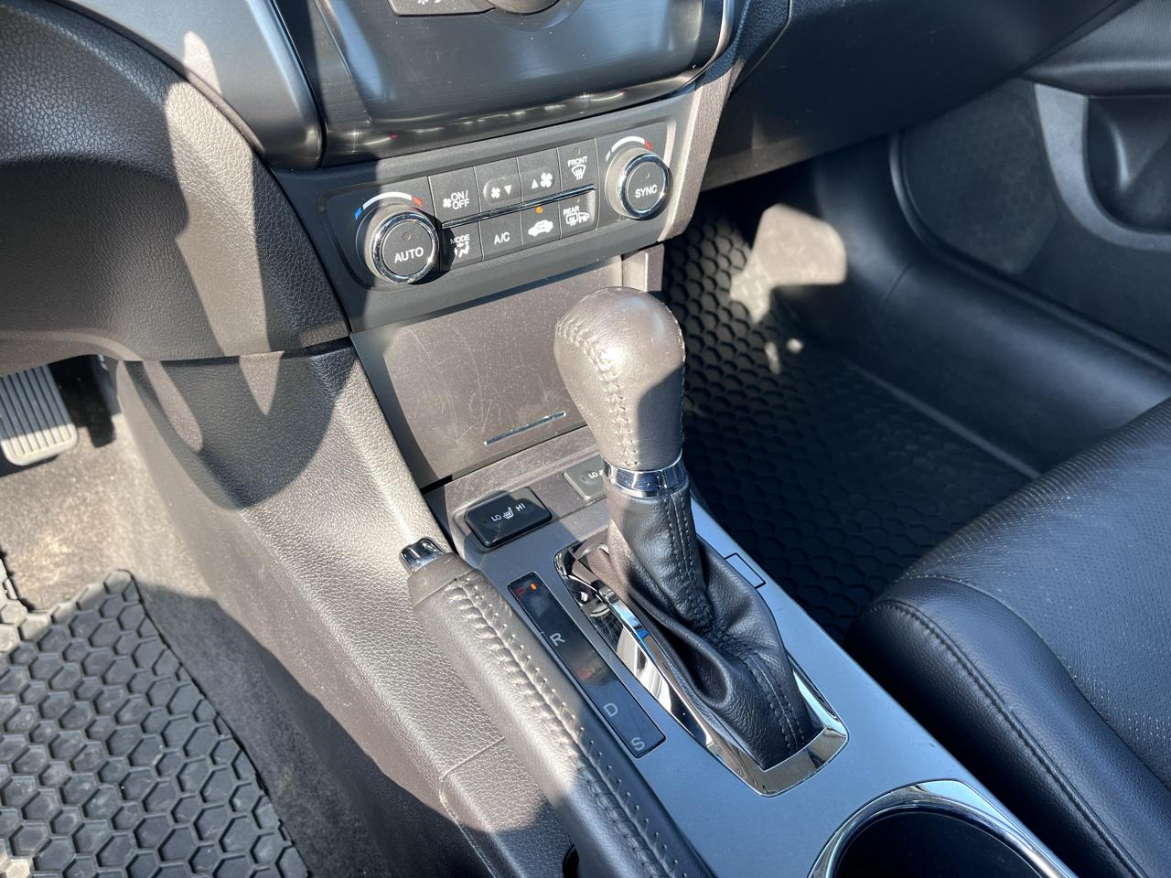 Acura ILX 4dr Sdn 2.0L 2015