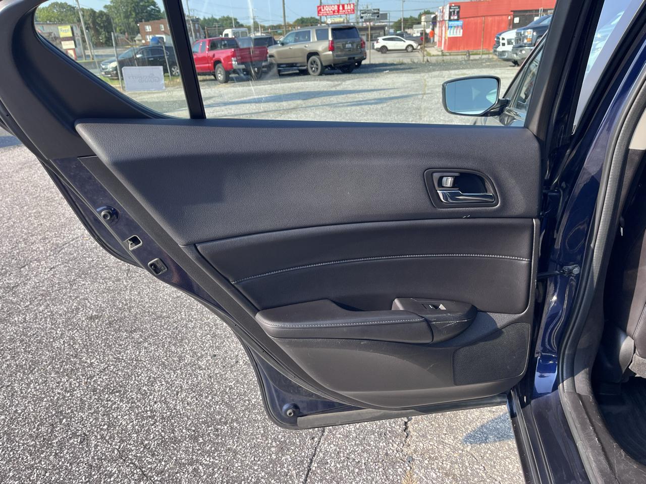 Acura ILX 4dr Sdn 2.0L 2015