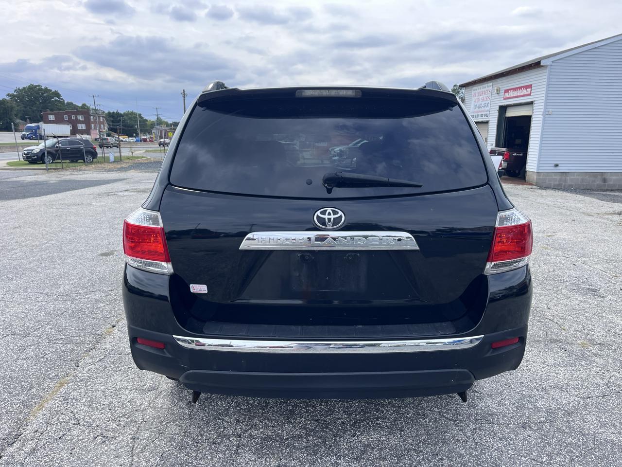 Toyota Highlander  2013