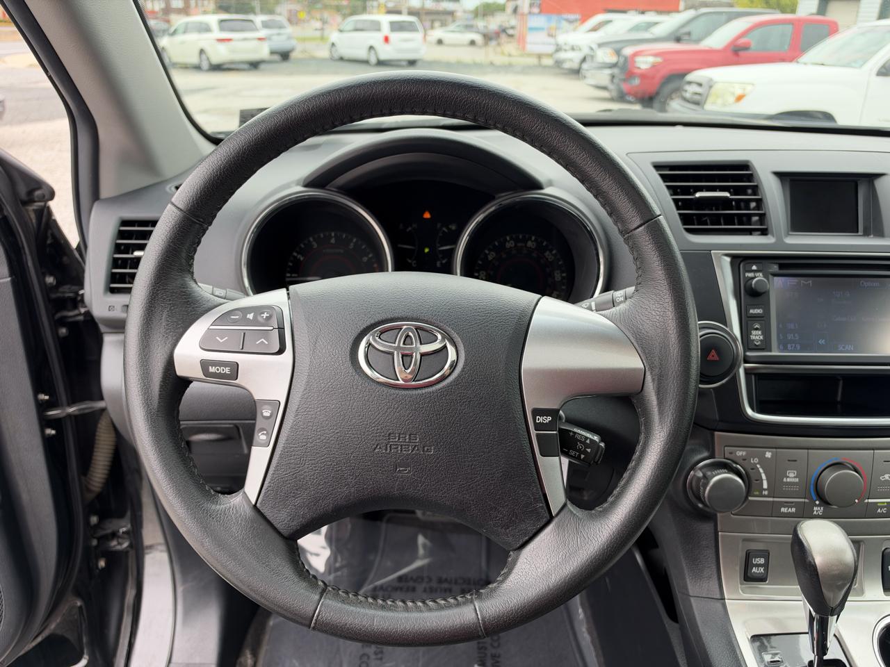 Toyota Highlander  2013