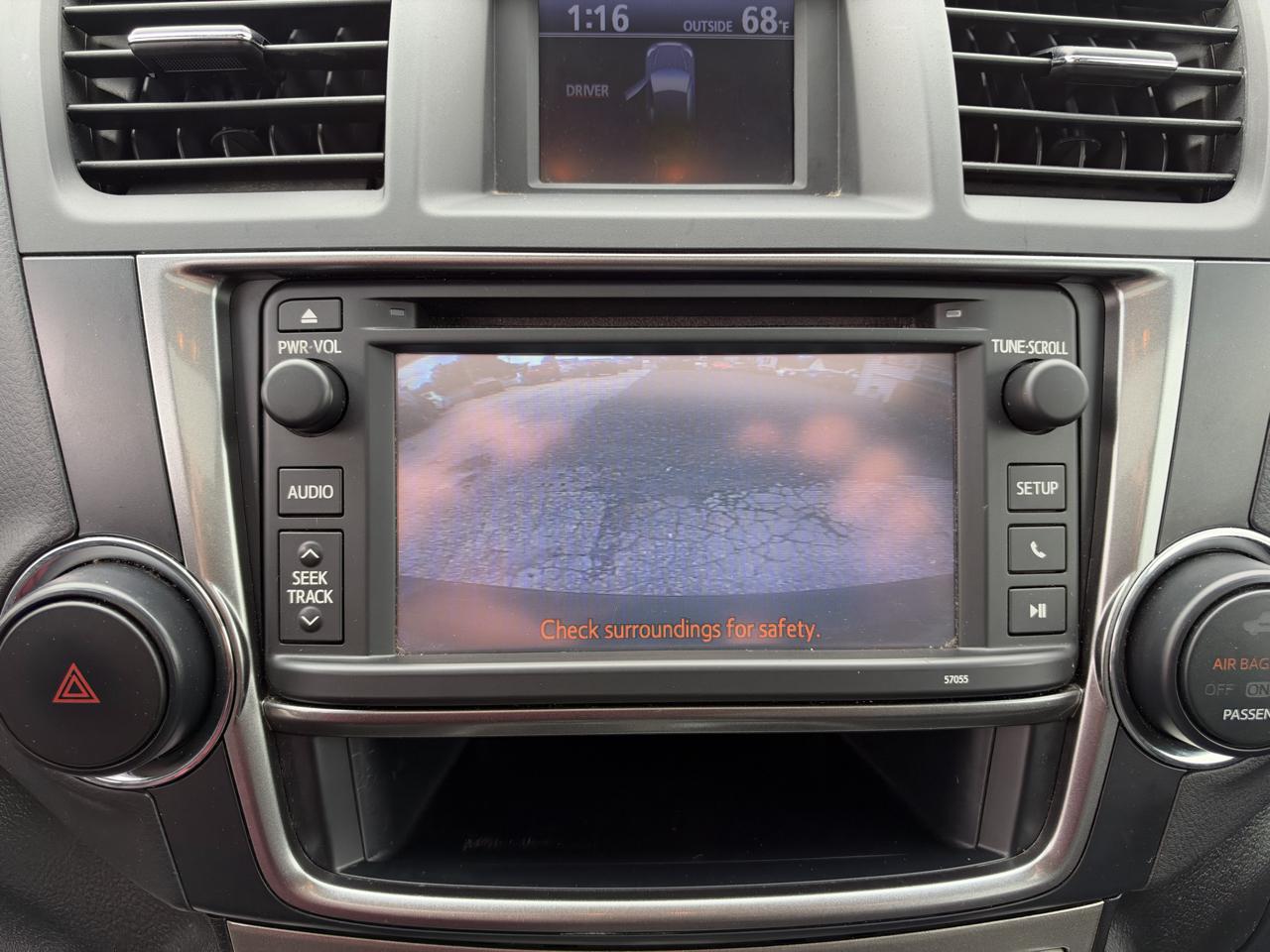 Toyota Highlander  2013