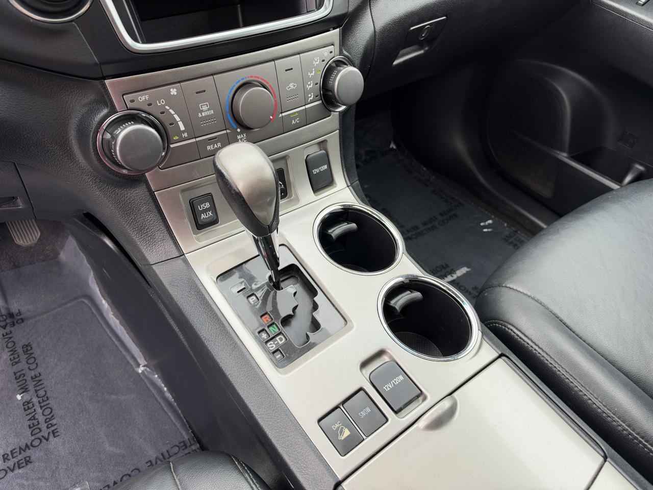 Toyota Highlander  2013
