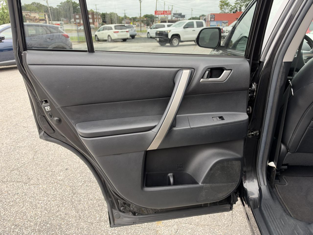 Toyota Highlander  2013