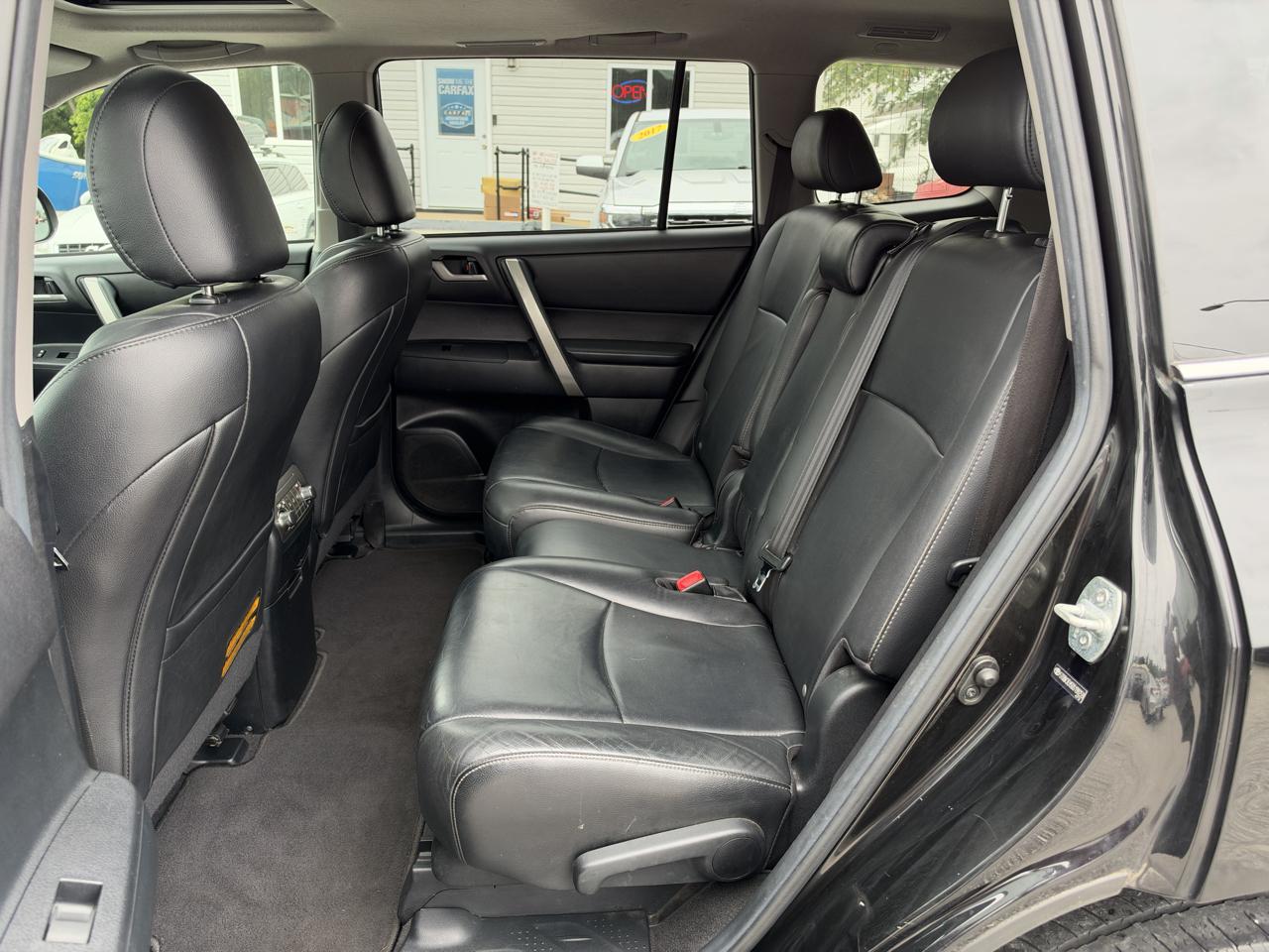 Toyota Highlander  2013