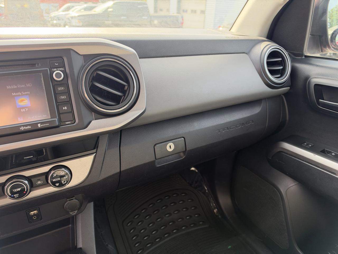 Toyota Tacoma  2017
