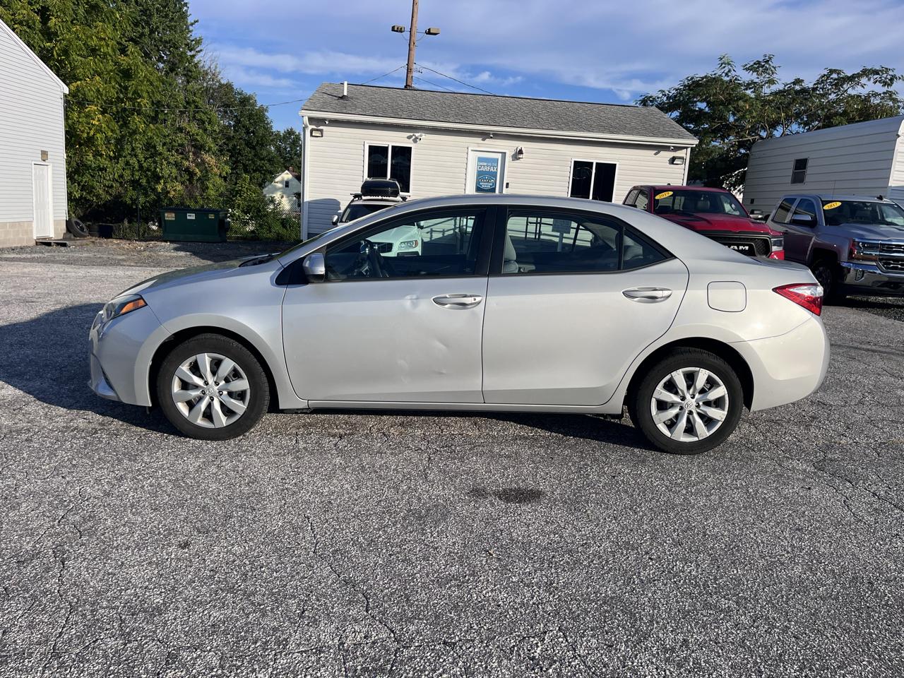 Toyota Corolla LE 2015