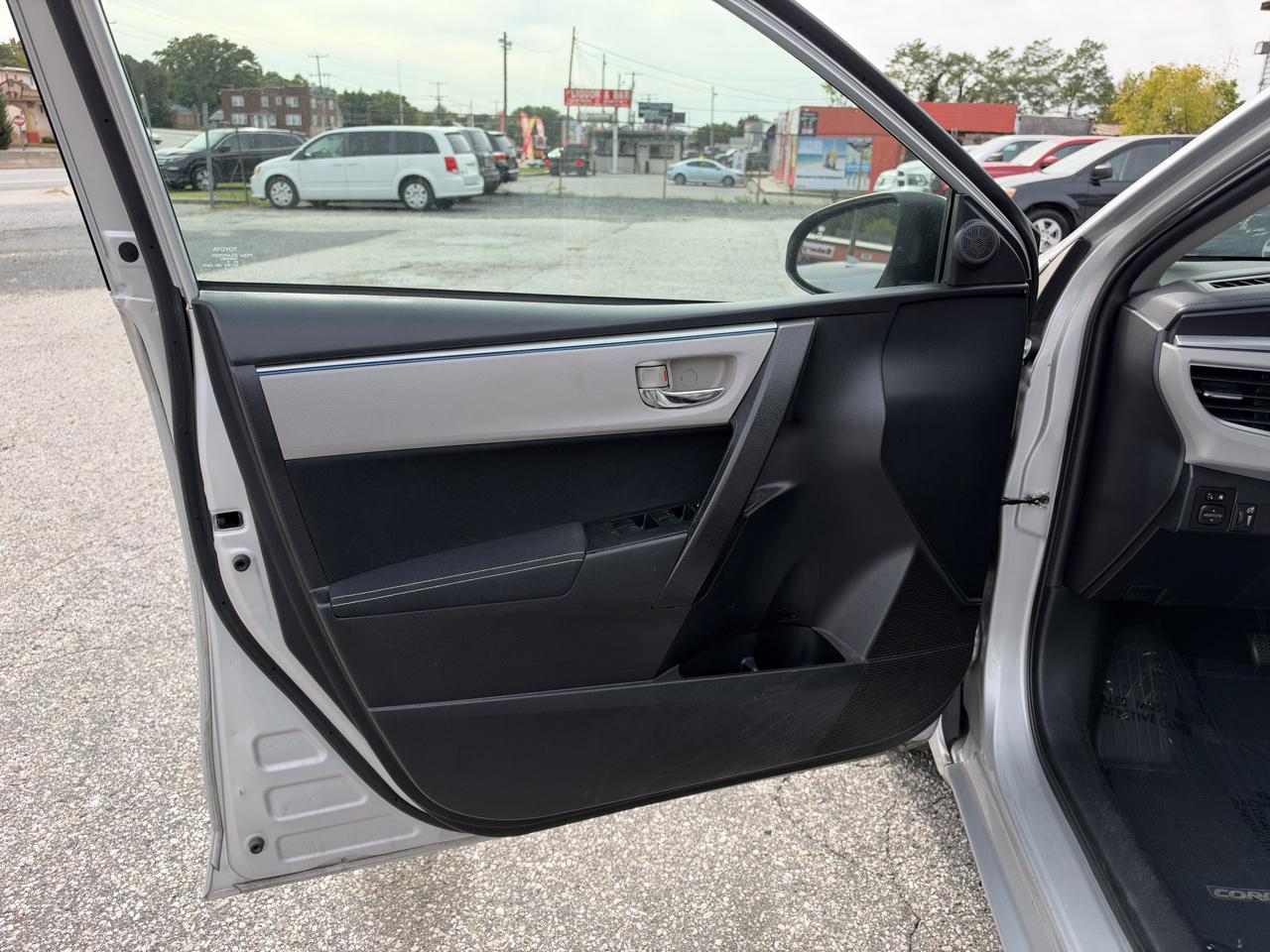Toyota Corolla LE 2015