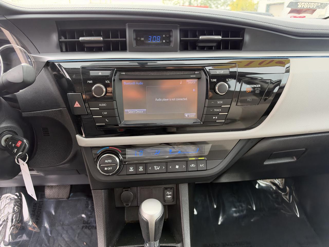 Toyota Corolla LE 2015