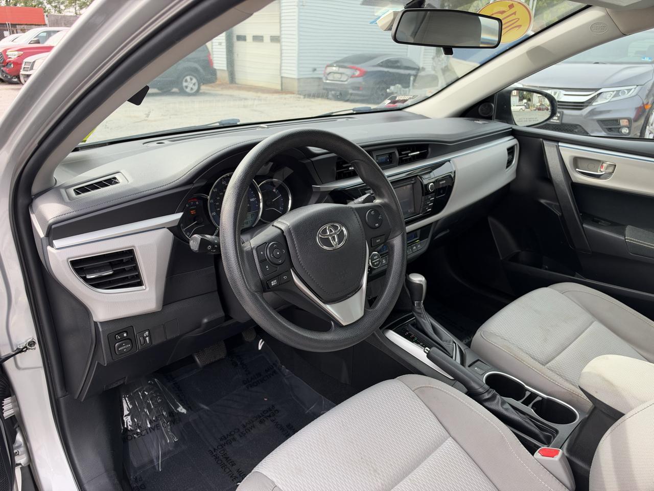 Toyota Corolla LE 2015