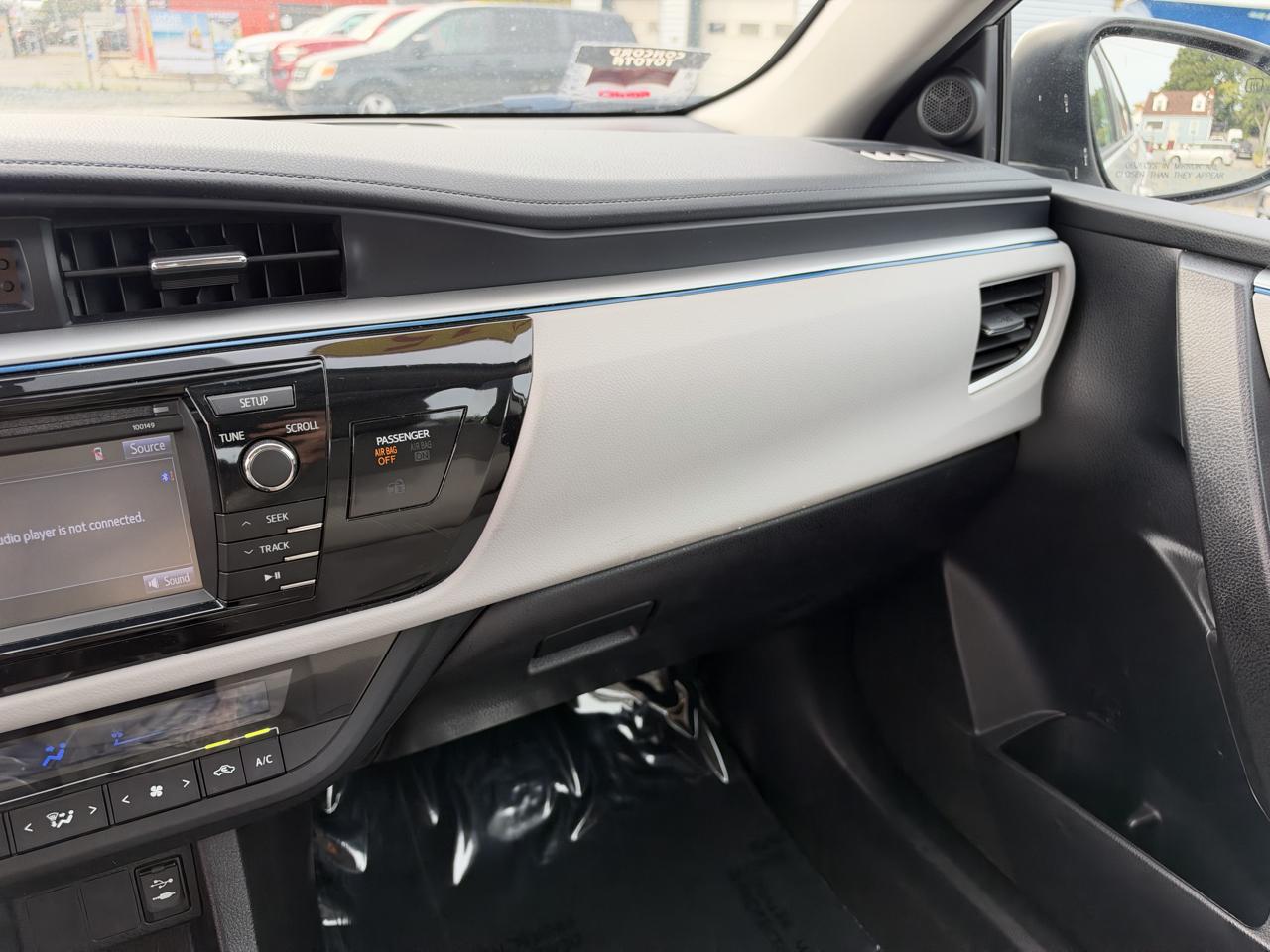 Toyota Corolla LE 2015