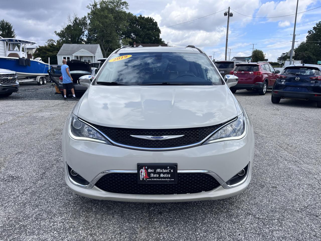 Chrysler Pacifica Limited FWD 2019