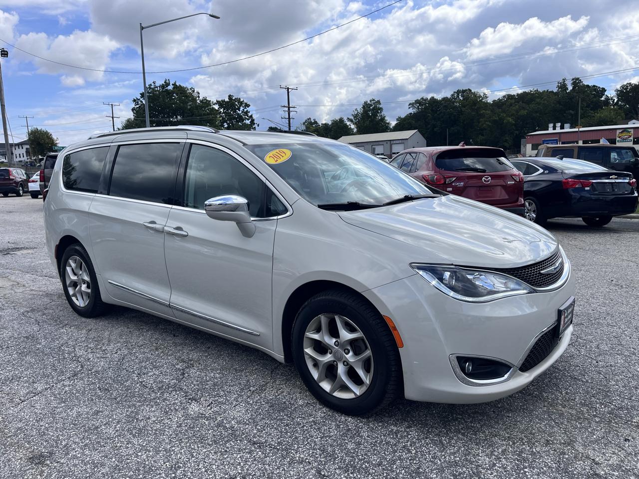 Chrysler Pacifica Limited FWD 2019
