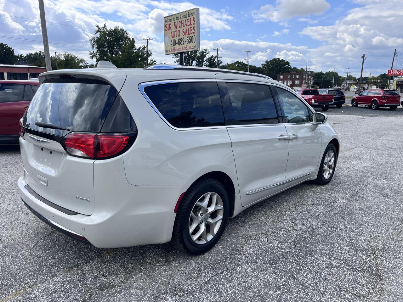 Chrysler Pacifica Limited FWD 2019