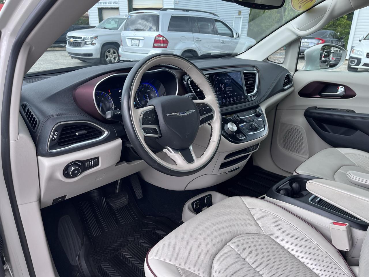 Chrysler Pacifica Limited FWD 2019