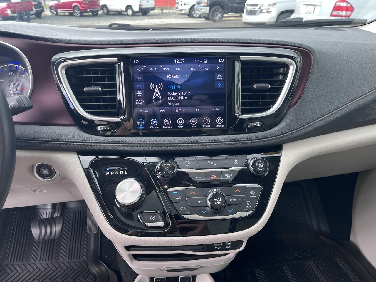Chrysler Pacifica Limited FWD 2019