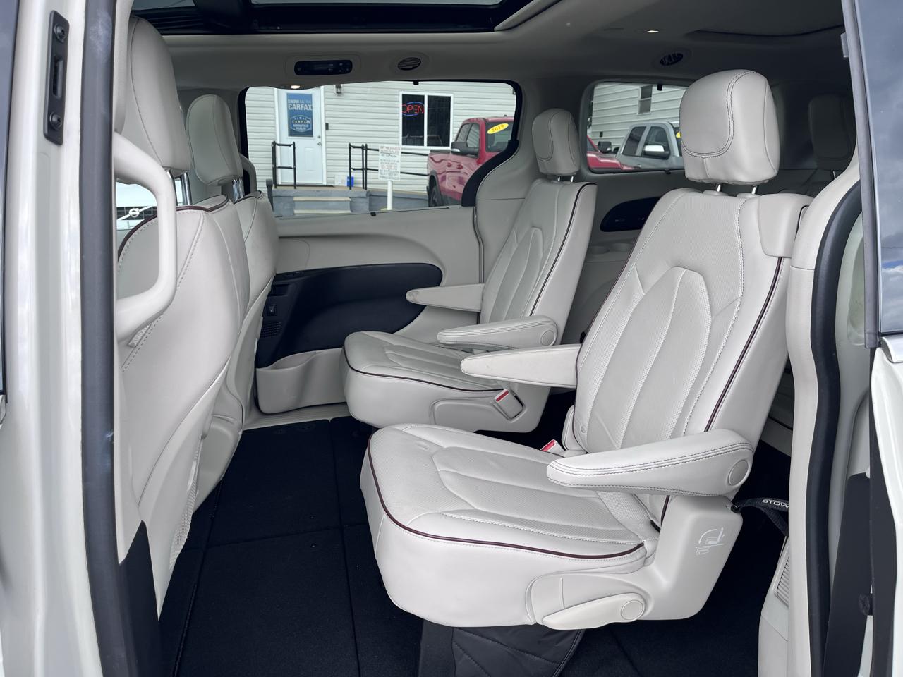 Chrysler Pacifica Limited FWD 2019