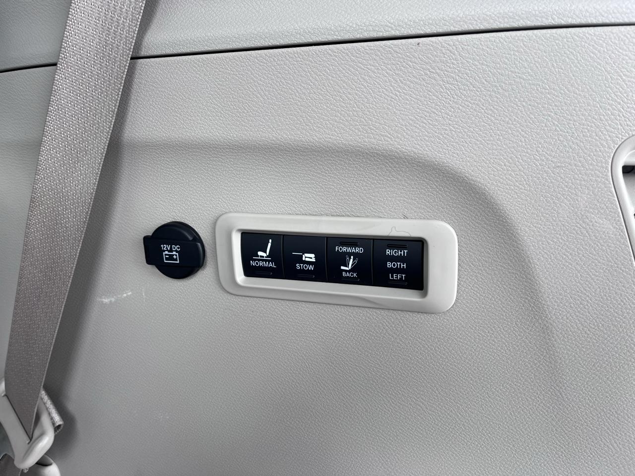 Chrysler Pacifica Limited FWD 2019