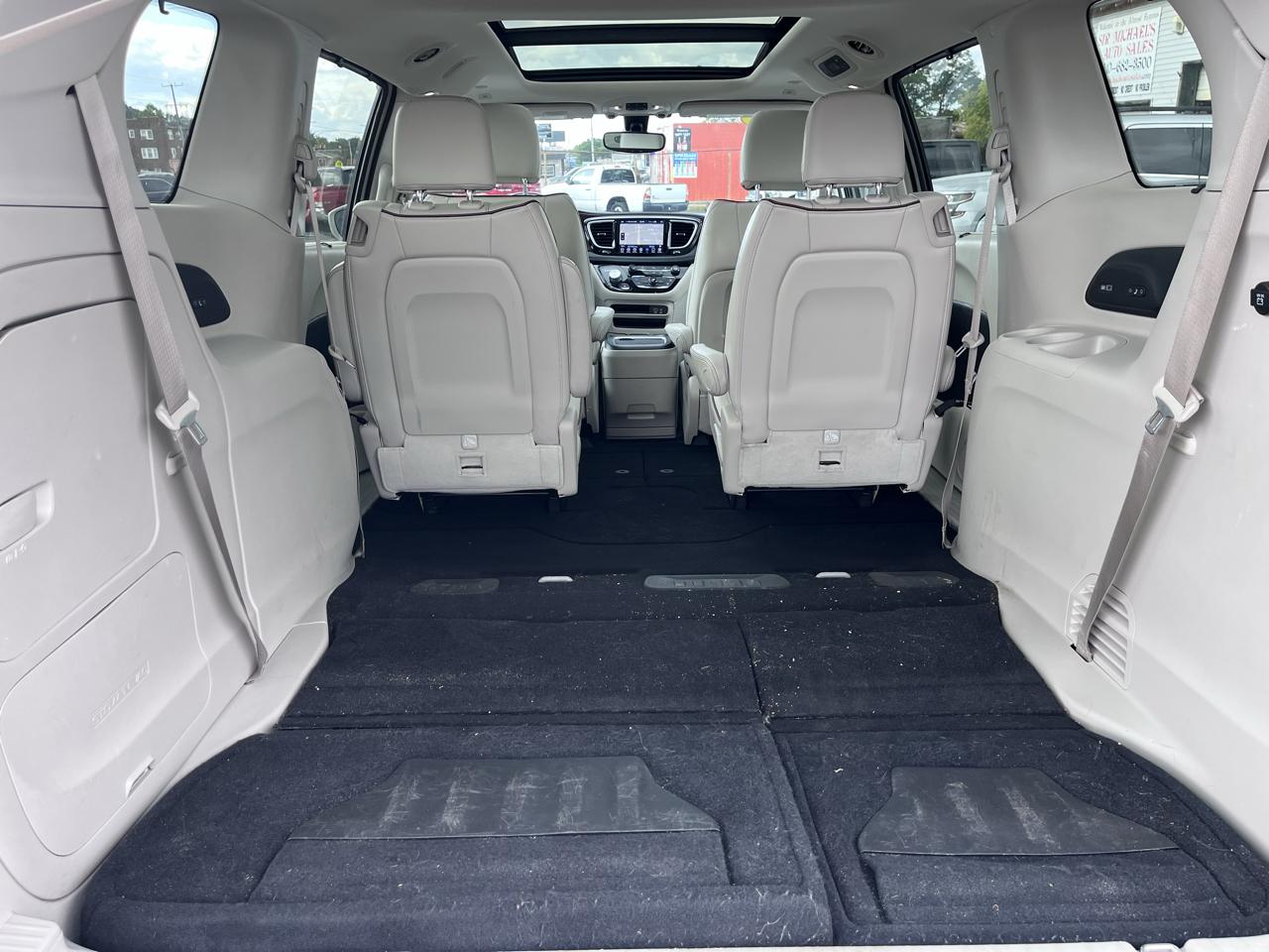 Chrysler Pacifica Limited FWD 2019